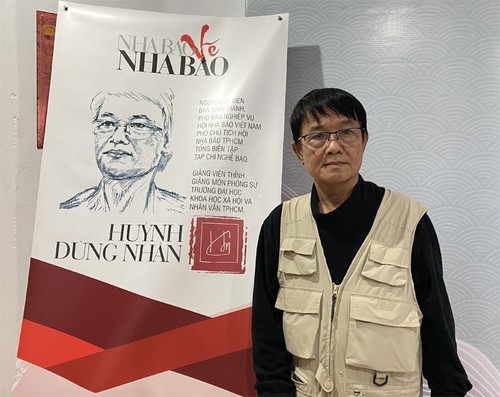 Journalist Huynh Dung Nhan und 100 Portraitbilder über Kollegen und Plakate über Pandemie-Bekämpfung - ảnh 1