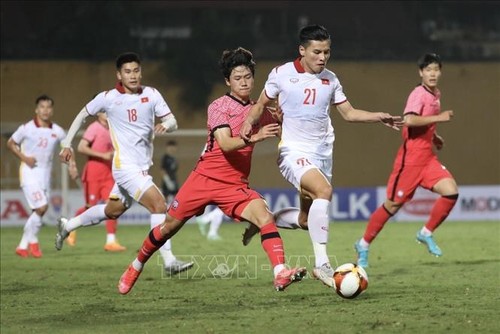 Mit dem Tor von Nguyen Van Tung erringt U23-Mannschaft Vietnams Sieg gegen U20-Mannschaft aus Südkorea - ảnh 1