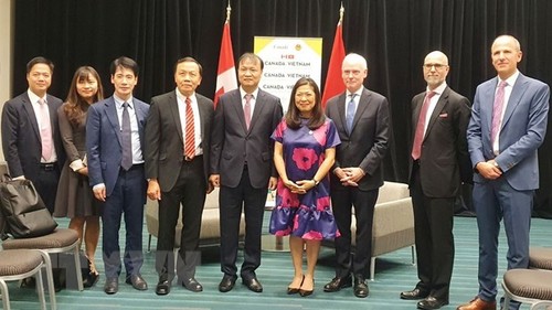 Vietnamesisch-kanadisches Unternehmensforum in Vancouver - ảnh 1