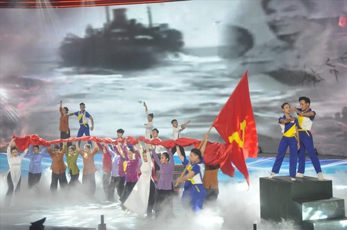 Gesangsfestival vietnamesischer Arbeitnehmer - ảnh 1