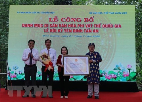 Ky Yen-Fest im Gemeindehaus Tan An in der Provinz Binh Duong als nationales immaterielles Kulturerbe anerkannt - ảnh 1