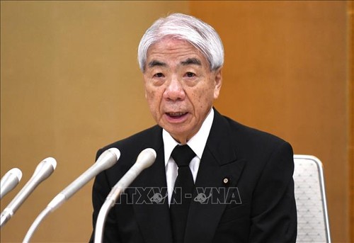 Parlamentspräsident Vuong Dinh Hue gratuliert dem neuen Präsidenten des japanischen Oberhauses Hidehisa Otsuji - ảnh 1