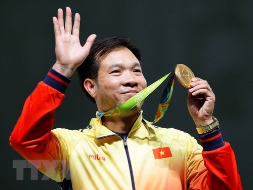 Vietnamesischer Goldmedaillengewinner bei Olympischen Spielen 2024 mit einer Million Dollar belohnt - ảnh 1