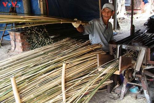 Bambusflechten in der Umgebung von Ho-Chi-Minh-Stadt - ảnh 2