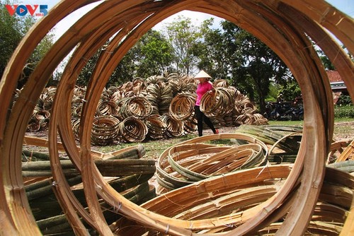 Bambusflechten in der Umgebung von Ho-Chi-Minh-Stadt - ảnh 5
