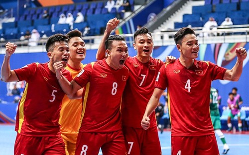 Futsalnationalmannschaft Vietnams macht Trainingstour in Südamerika - ảnh 1