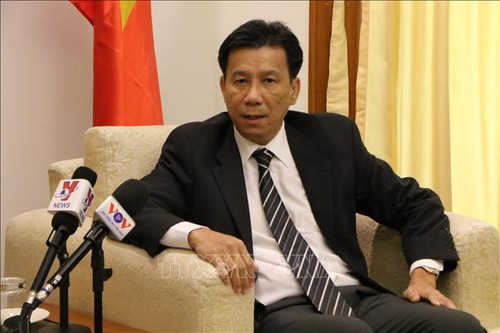 Indonesien-Besuch des Parlamentspräsidenten Vuong Dinh Hue trägt zur Verstärkung der bilateralen Beziehungen bei - ảnh 1