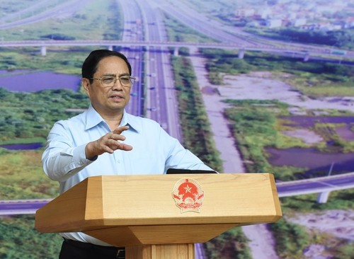 Premierminister Pham Minh Chinh: Umsetzung wichtiger nationaler Projekte beschleunigen - ảnh 1