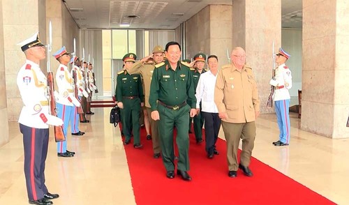Vietnam und Kuba verstärken Zusammenarbeit im Bereich des Militär- und Verteidigungsrechts - ảnh 1