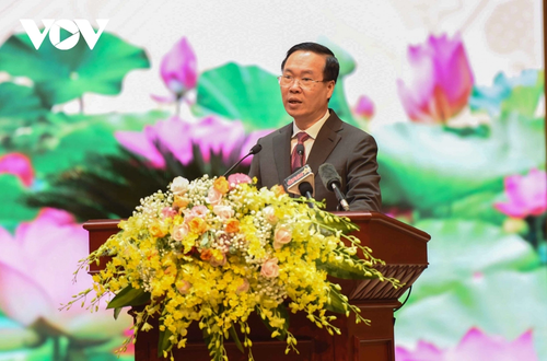 Staatspräsident Vo Van Thuong nimmt an der Konferenz der Parteileitung der Armee 2023 teil - ảnh 1