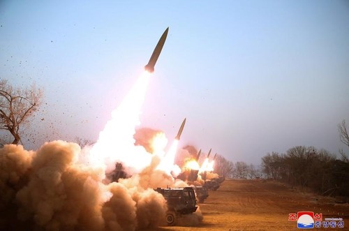 Nordkorea feuert ballistische Rakete ab - ảnh 1
