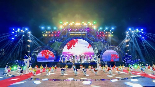 Eröffnung des Do-Son-Tourismusfestivals 2024 - ảnh 1