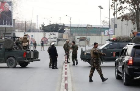 “伊斯兰国”袭击阿富汗最大军医院 导致30多人丧生 - ảnh 1