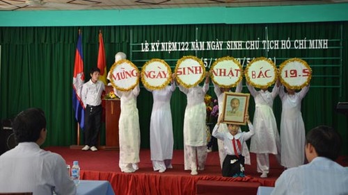 Feierlichkeiten zum 122. Geburtstag des Präsidenten Ho Chi Minh - ảnh 2