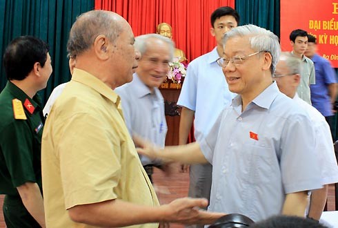 KPV-Generalsekretär trifft Wähler einiger Stadtviertel in Hanoi - ảnh 1