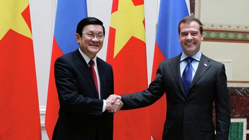 Staatspräsident Sang trifft den russischen Ministerpräsident Medwedew - ảnh 1