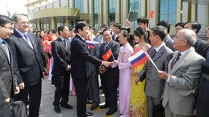 Staatspräsident Truong Tan Sang besucht Neneski in Russland - ảnh 1