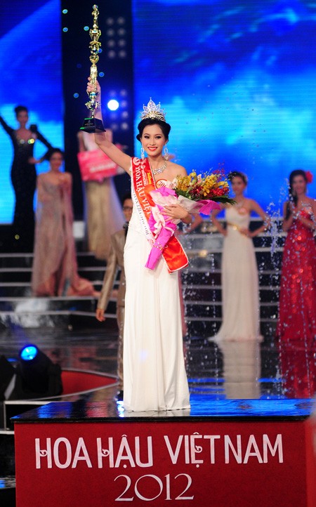 Dang Thu Thao ist Miss Vietnam 2012 - ảnh 1