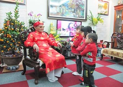 Altenehrung zum Jahresanfang – Eine Tradition der Vietnamesen - ảnh 1