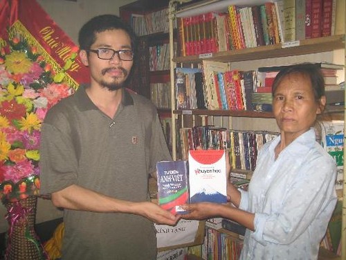 Nguyen Quang Thach, ein fleißiger Büchersammler - ảnh 1