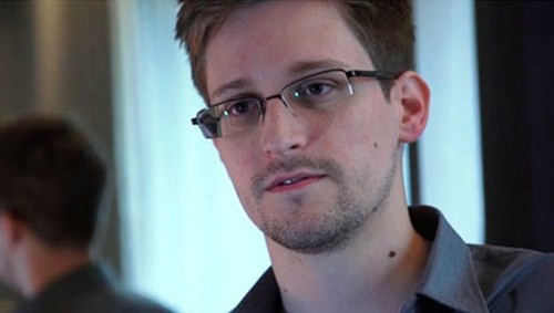 Edward Snowden zieht Asyl-Antrag an Russland zurück - ảnh 1