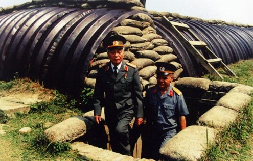 Das Leben des Generals Vo Nguyen Giap durch Fotos - ảnh 35
