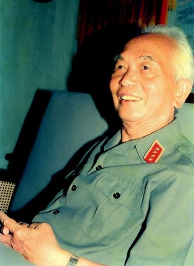 Das Leben des Generals Vo Nguyen Giap durch Fotos - ảnh 46