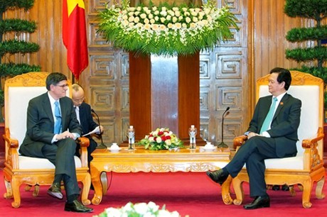 Premierminister Nguyen Tan Dung empfängt US-Finanzminister - ảnh 1