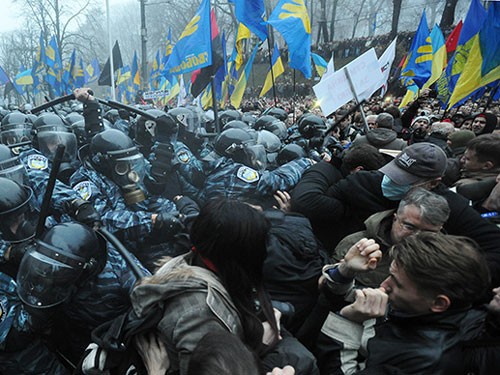 Demonstration in der Ukraine gegen Abbruch des Assoziationsvertrags mit der EU - ảnh 1