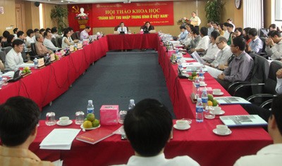 Seminar: Wie Vietnam die Falle der mittleren Einkommen vermeiden kann - ảnh 1