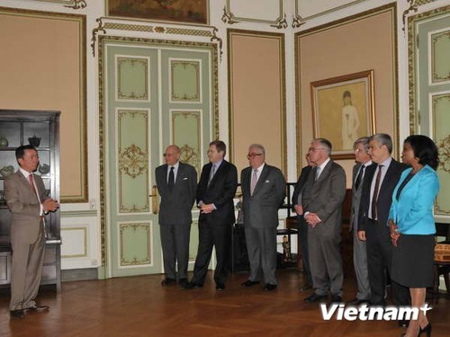 Diplomatische Delegationen in Brüssel verurteilen Illegale Handlung Chinas in AWZ Vietnams - ảnh 1