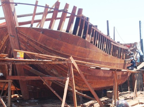 Provinz Binh Dinh baut neue Stahlboote zur Unterstützung der Fischer  - ảnh 1