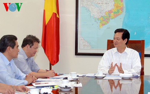 Premierminister: Lao Cai zum sozialwirtschaftlichen Zentrum der nördlichen Bergregion bauen - ảnh 1