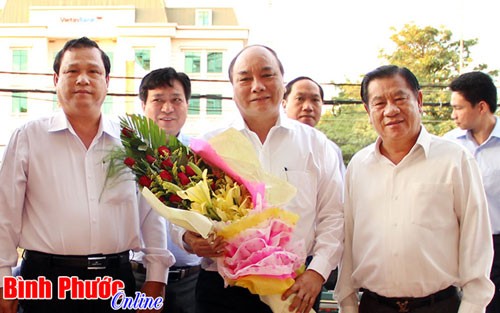 Vizepremierminister Nguyen Xuan Phuc besucht Binh Phuoc - ảnh 1