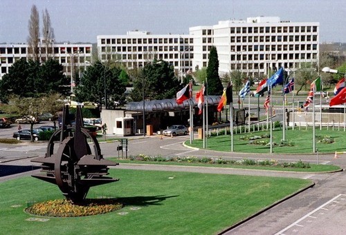 Nato-Mitgliedsländer kürzen ihre Verteidigungsetats - ảnh 1