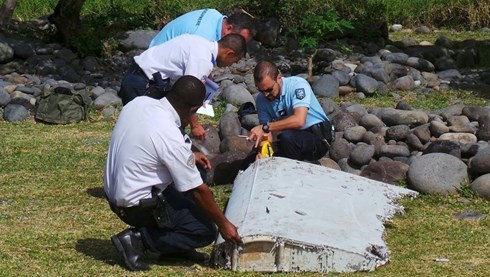 Malaysische Experten untersuchen Boeing-Wrack in Frankreich - ảnh 1