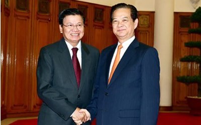 Premierminister Nguyen Tan Dung empfängt Laos’ Vizepremierminister - ảnh 1