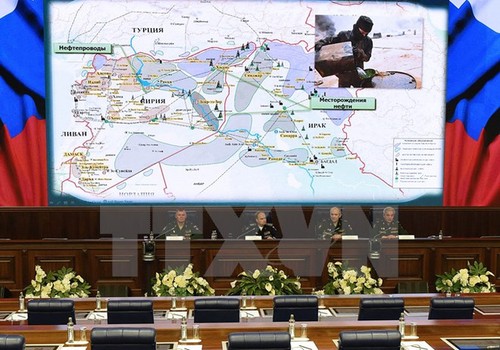 Russland: IS-Ölwägen fahren durch die Syrien-Grenze in die Türkei  - ảnh 1