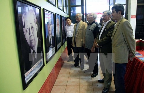 Ausstellung über Kommunistische Partei und Parlament Vietnams - ảnh 1