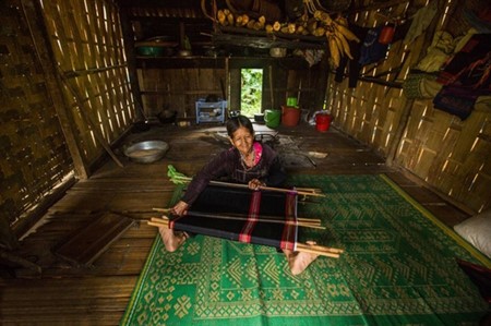 Kulturelle Vielfältigkeit Vietnams in Augen eines französischen Fotografen - ảnh 4