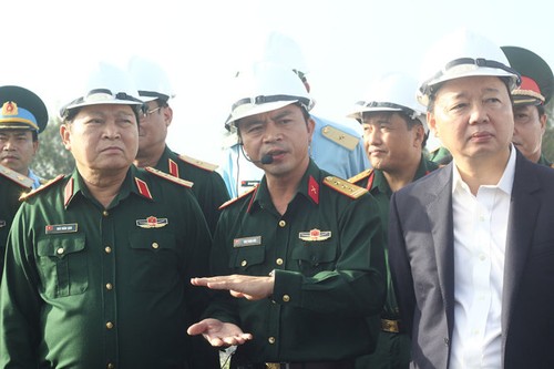 Gewährleistung des Tempos der Beseitigung von Dioxin am Flughafen Da Nang - ảnh 1