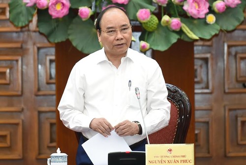 Premierminister Nguyen Xuan Phuc trifft Vertreter des Verbands von ehemaligen Lehrern - ảnh 1