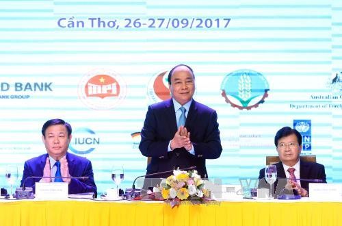 Premierminister Nguyen Xuan Phuc leitet die Konferenz über nachhaltige Entwicklung des Mekong-Deltas - ảnh 1