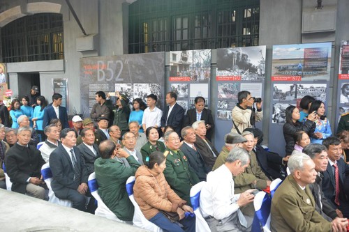 Ausstellung „Suche nach Erinnerungen“ in der Gedenkstätte des Gefängnisses Hoa Lo - ảnh 1