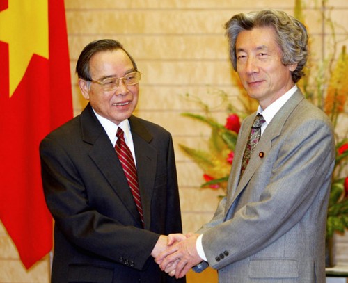 Ehemaliger Premierminister Phan Van Khai hinterließ viele diplomatische Prägungen - ảnh 4