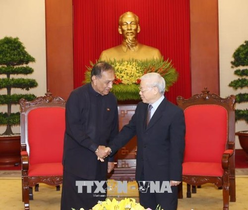 KPV-Generalsekretär Nguyen Phu Trong trifft Sri Lankas Parlamentspräsident Karu Jayasuriya - ảnh 1