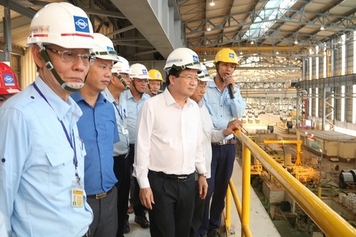 Vizepremier Trinh Dinh Dung überprüft Vorbereitung für Test der 2. Stahlproduktionsanlage Formosas - ảnh 1