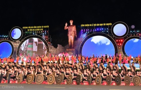 Das Gong Chieng-Festival in Tay Nguyen 2018 - ảnh 1