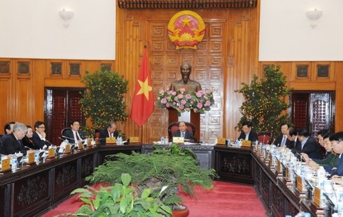 Premierminister Nguyen Xuan Phuc leitet eine Regierungssitzung zur Bewertung der Aktivitäten zum Tetfest 2019 - ảnh 1