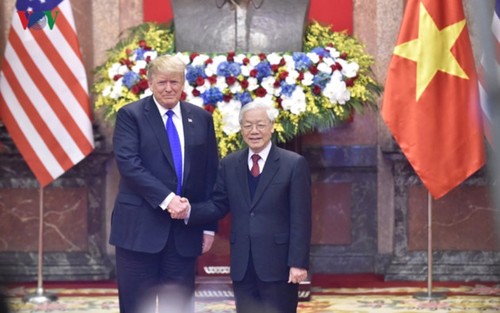 Vietnams Spitzenpolitiker empfangen US-Präsidenten Donald Trump - ảnh 1